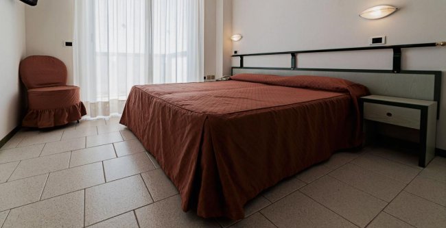 APPARTAMENTO BILOCALE STANDARD VISTA MARE LATERALE